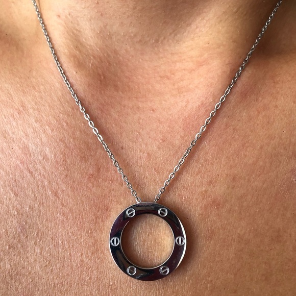 Screw Circle Pendant Necklace - Picture 6 of 12